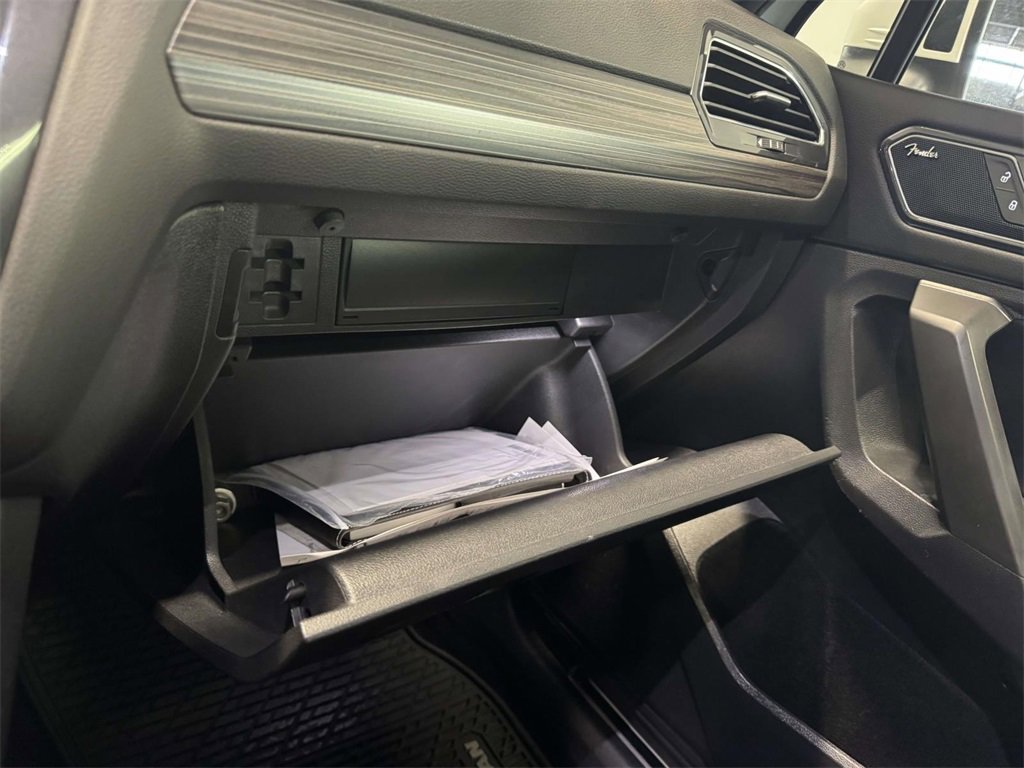 Used 2022 Volkswagen Tiguan SEL R-Line image 30