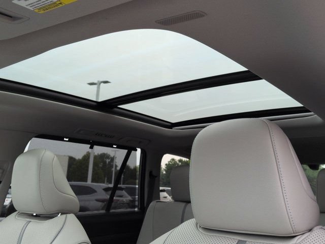 Certified 2025 Toyota Grand Highlander AWD image 10