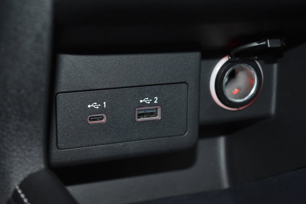 Certified 2023 Nissan Kicks SR w/ SR Premium Package image 12