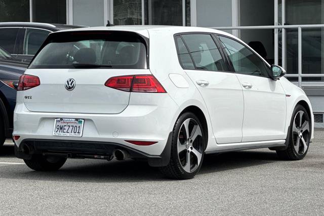Used 2015 Volkswagen GTI SE w/ Lighting Package (SEL) FWD image 3
