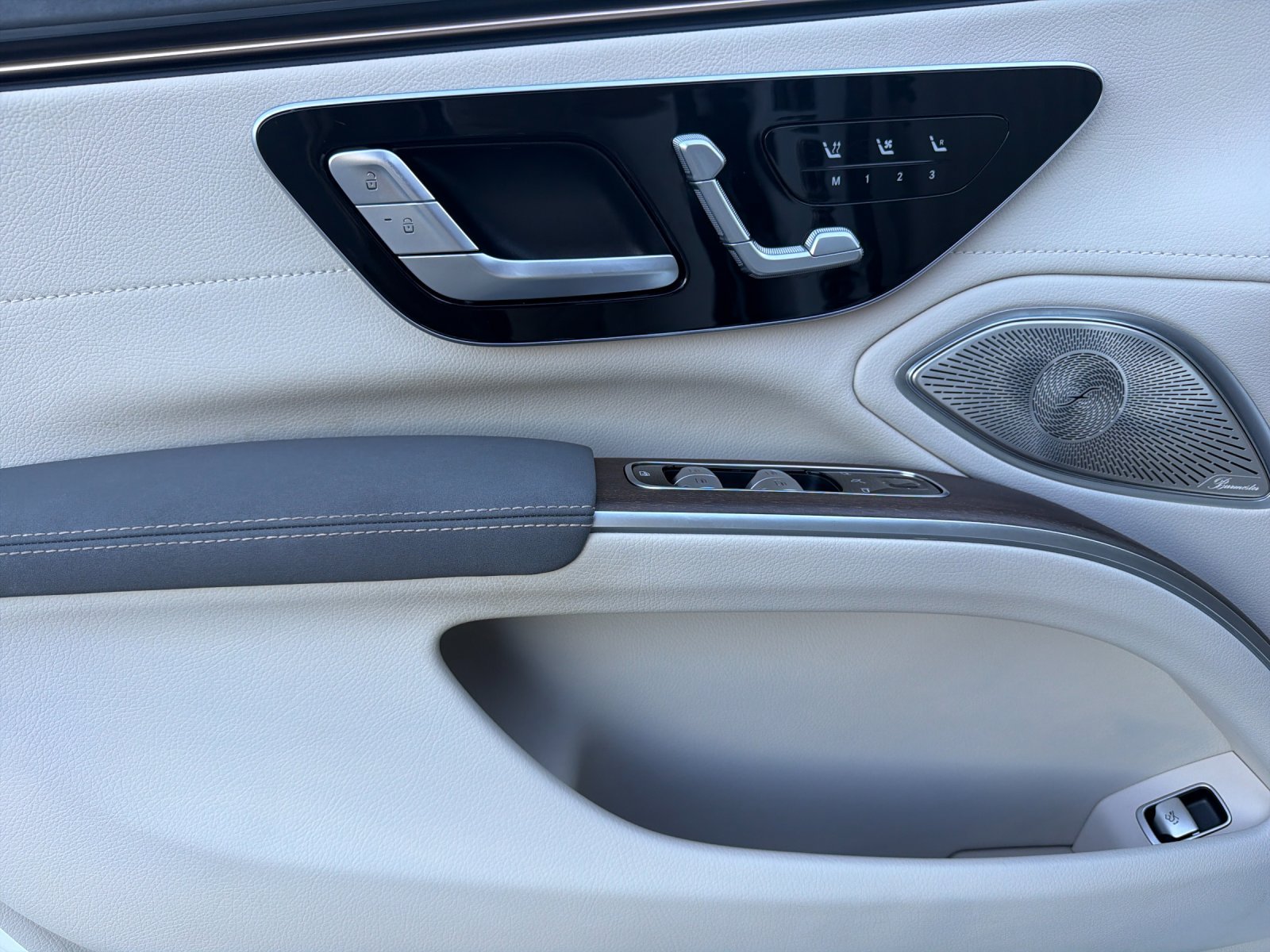 Used 2022 Mercedes-Benz EQS 450+ Sedan image 10