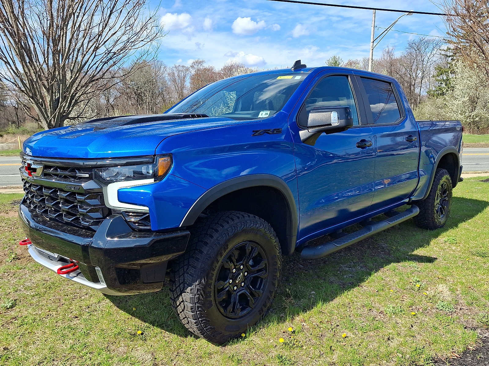 Used 2023 Chevrolet Silverado 1500 ZR2 w/ Technology Package AWD/4WD image 3