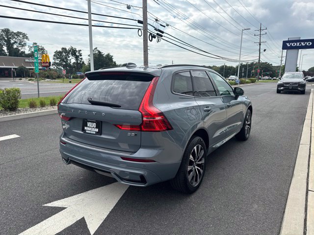 Certified 2024 Volvo XC60 B5 Core w/ Protection Package Premier AWD/4WD image 5