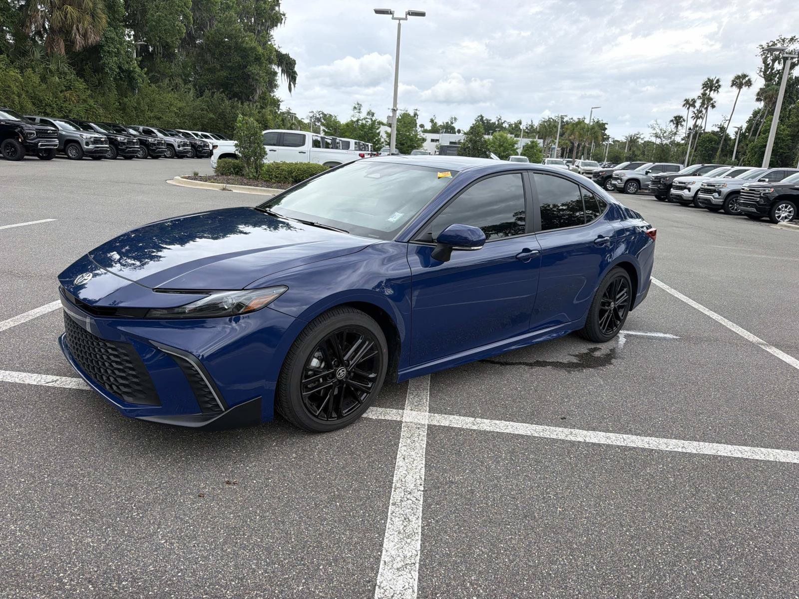 Used 2026 Toyota Camry SE FWD image 7