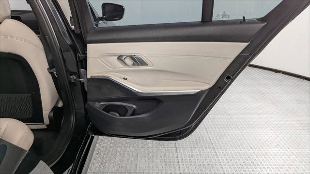 Used 2020 BMW 330i xDrive Sedan w/ Convenience Package image 21
