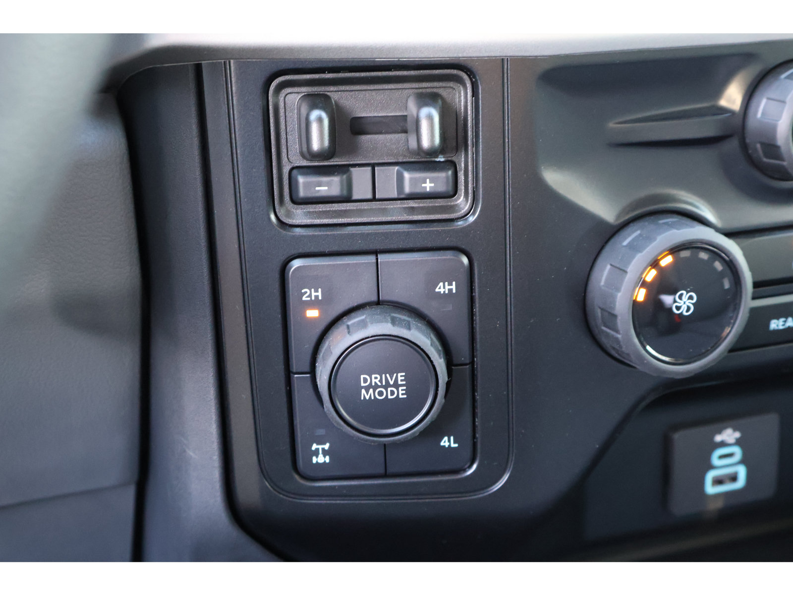 Used 2026 Ford F250 XLT w/ FX4 Off-Road Package AWD/4WD image 6