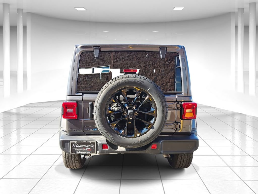 Used 2025 Jeep Wrangler Unlimited Sahara image 4