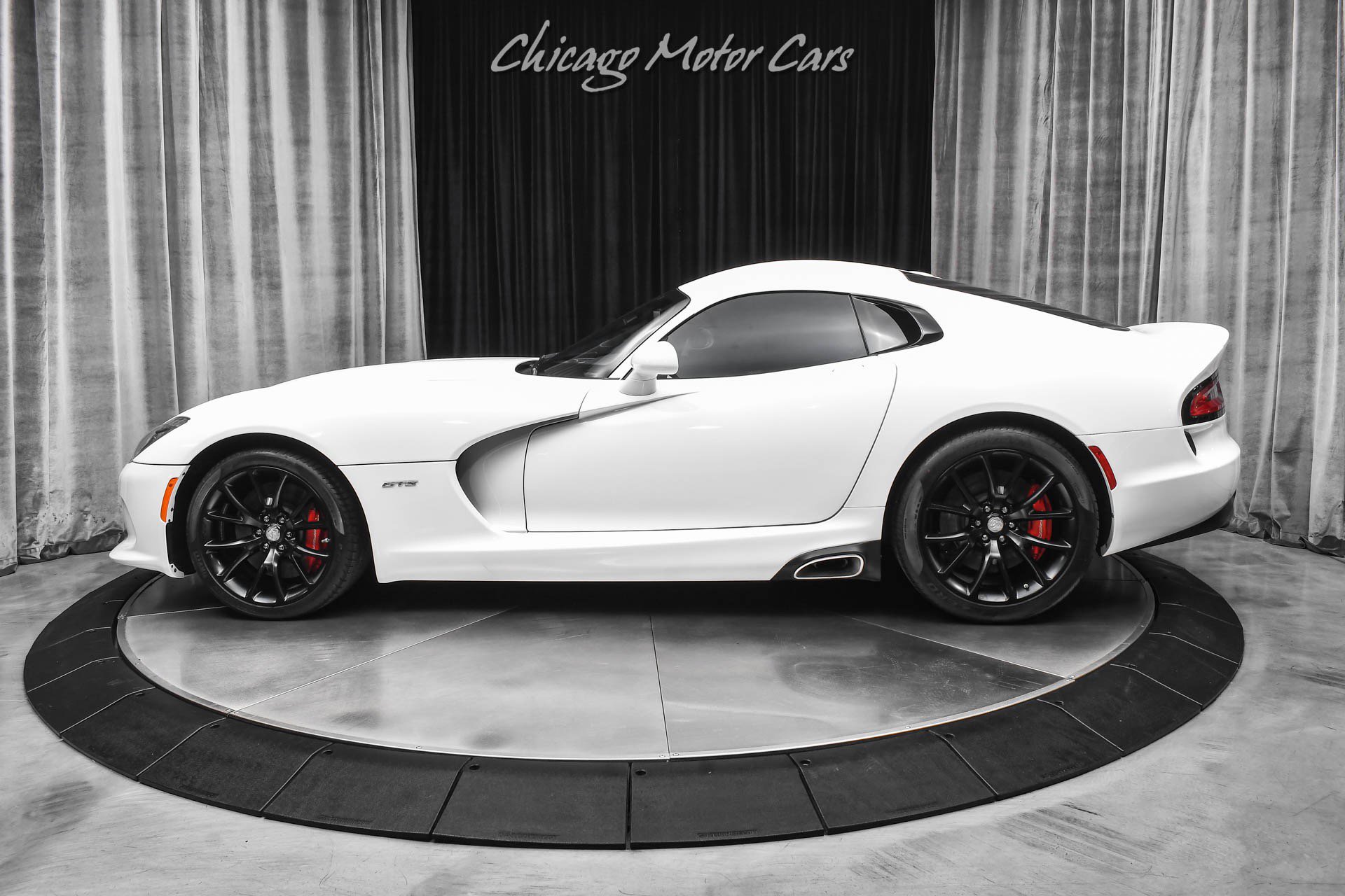 Used 2013 SRT Viper GTS w/ GTS Laguna Interior Pkg image 28