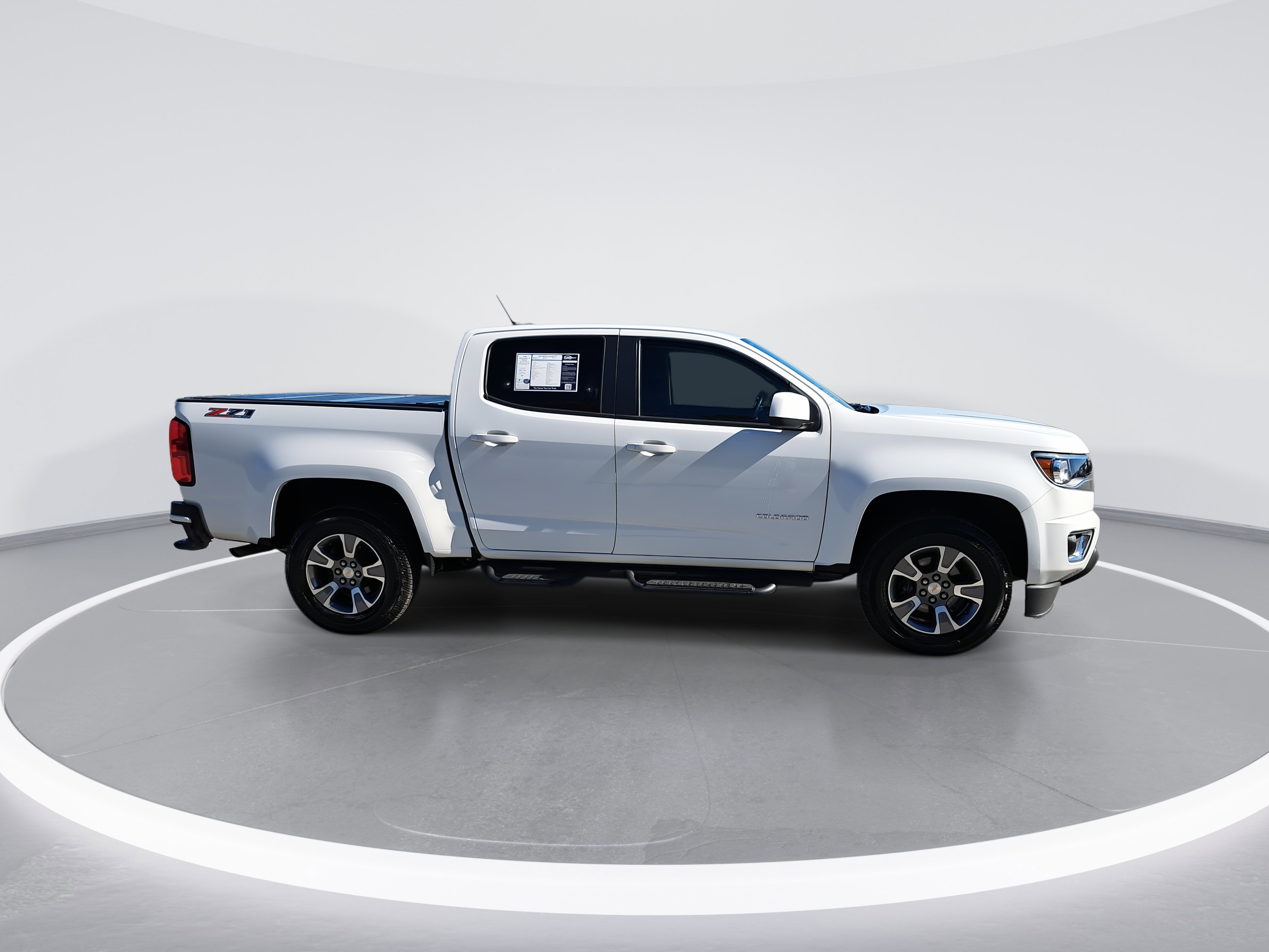 Used 2019 Chevrolet Colorado Z71 image 2