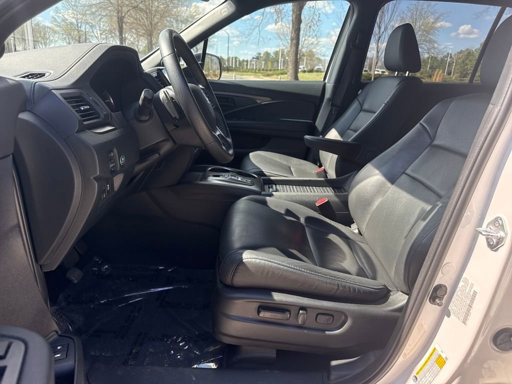 Used 2023 Honda Passport EX-L image 13
