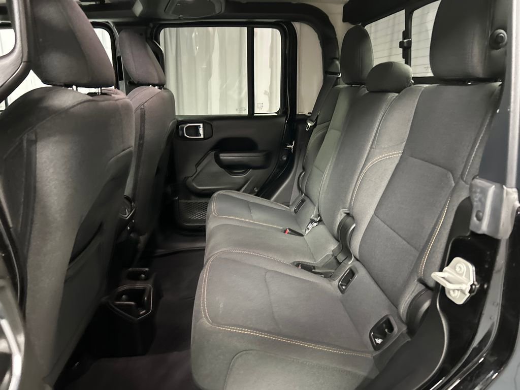 Used 2024 Jeep Gladiator Sport image 23
