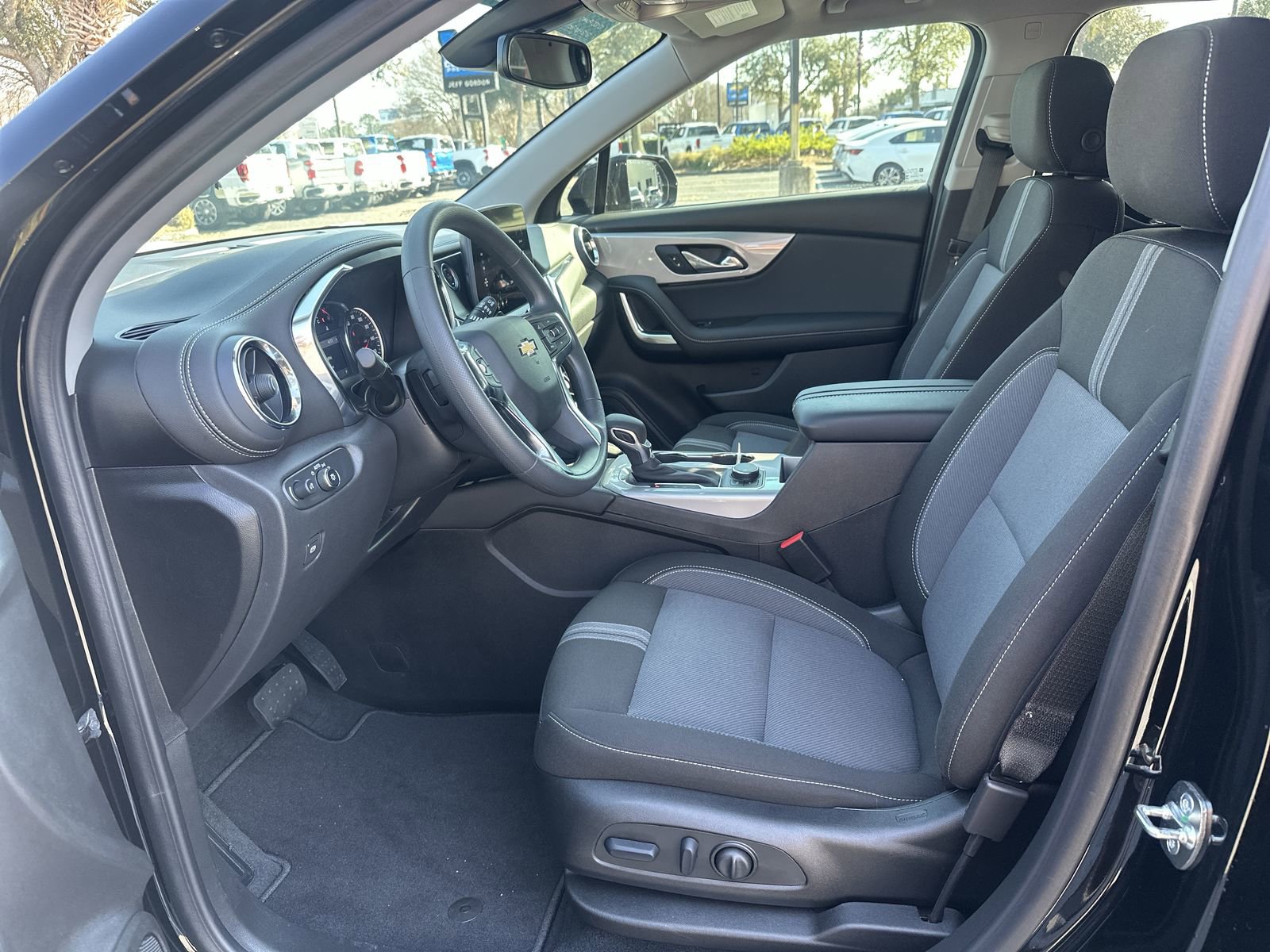 Certified 2026 Chevrolet Blazer LT w/ Convenience Package image 16