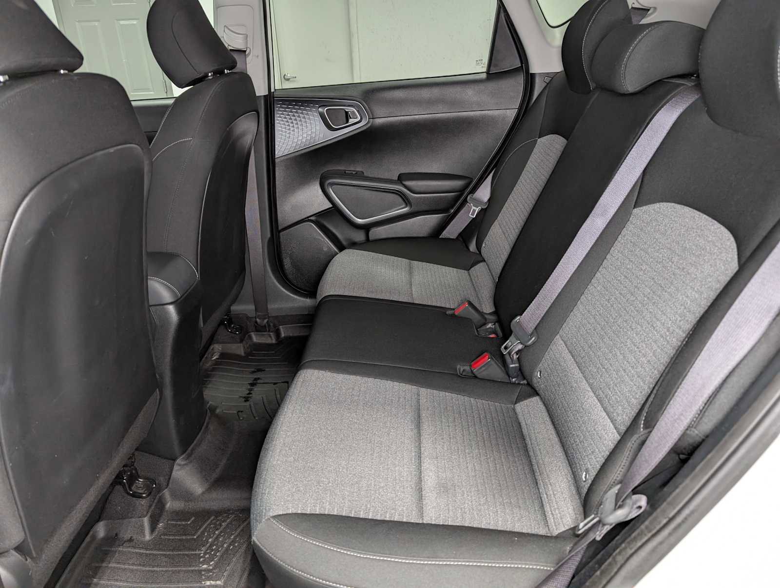 Certified 2021 Kia Soul S image 23