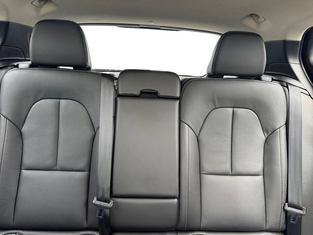 Certified 2026 Volvo XC40 B5 Plus AWD/4WD image 24