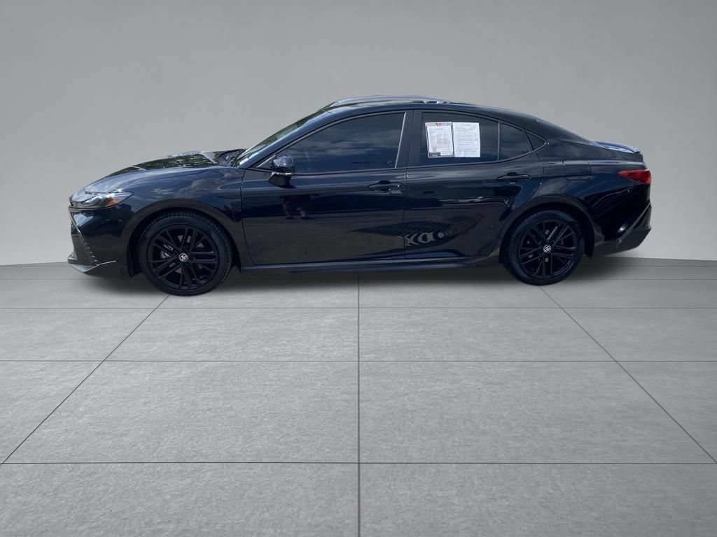 Used 2025 Toyota Camry SE w/ Convenience Package FWD image 4