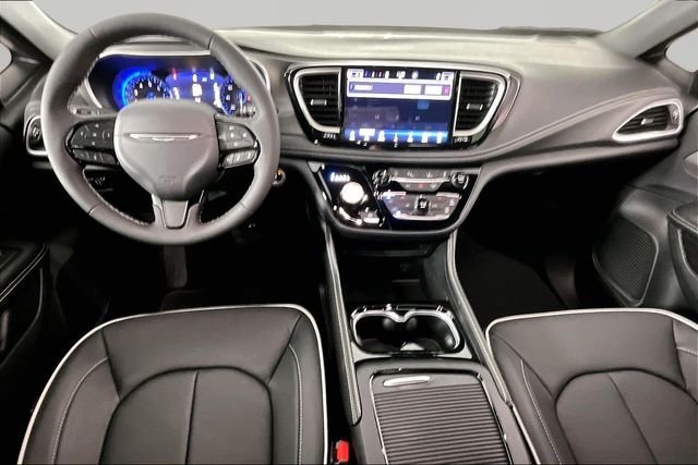 New 2027 Chrysler Pacifica Limited w/ S Appearance Package AWD/4WD image 6