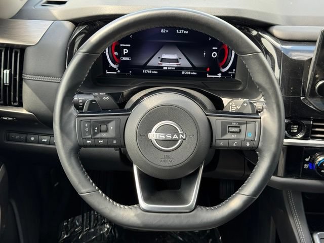 Used 2025 Nissan Pathfinder Platinum AWD/4WD image 29
