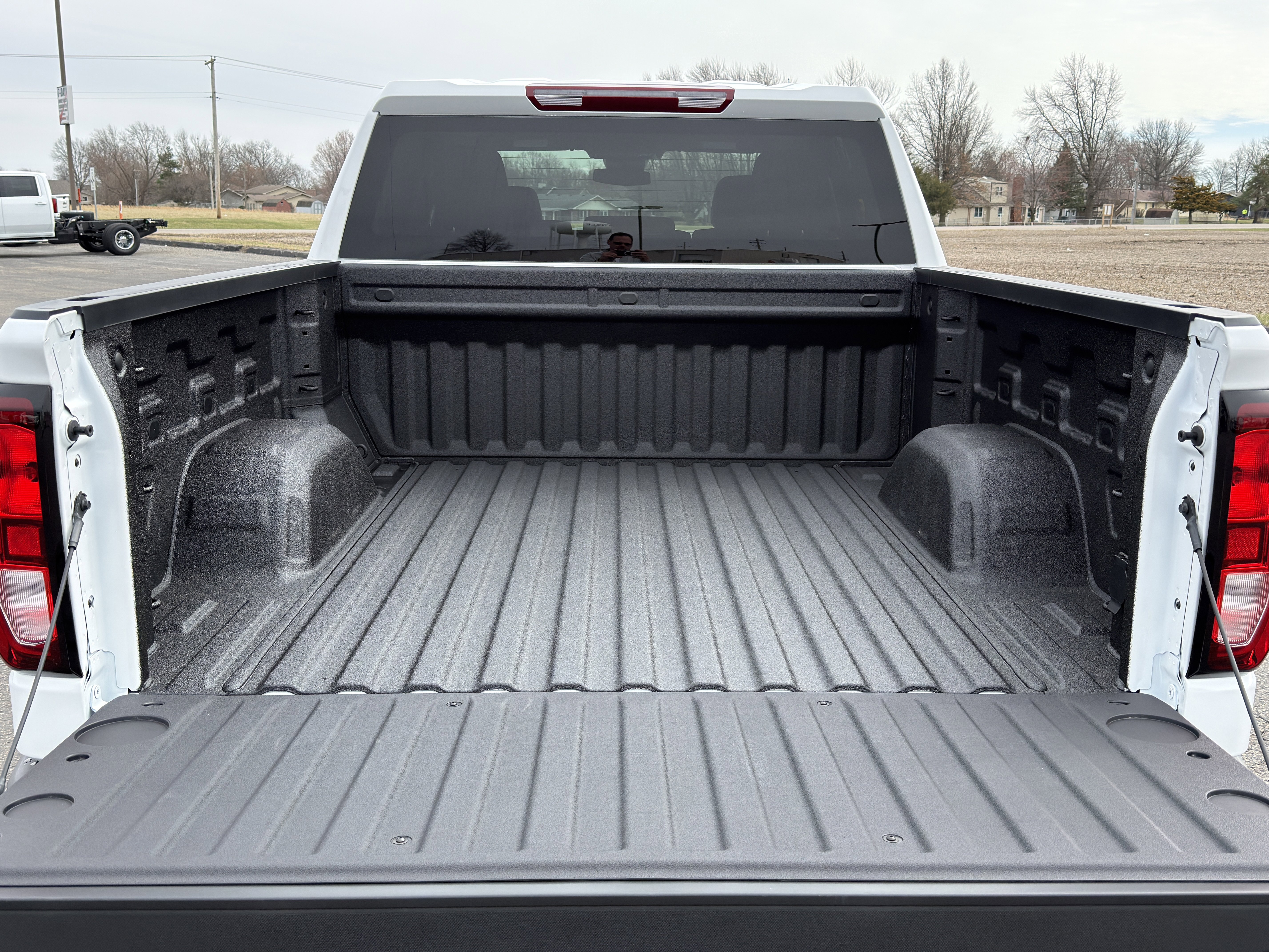 New 2026 GMC Sierra 1500 Pro w/ Graphite Edition image 12