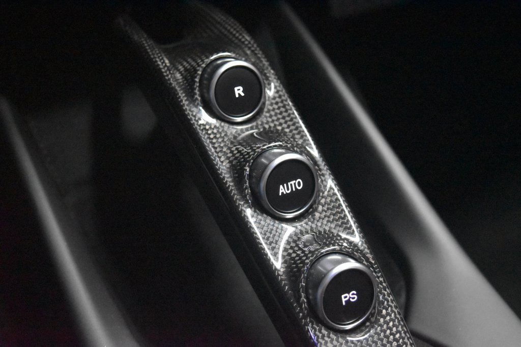 Used 2020 Ferrari 812 Superfast image 34