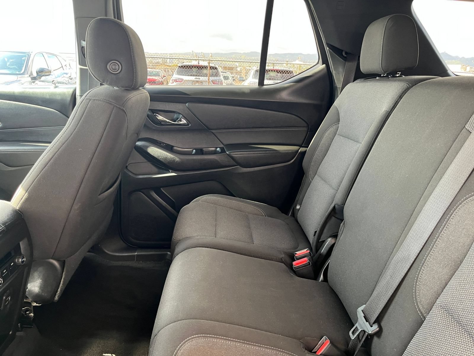 Used 2023 Chevrolet Traverse LT FWD image 25