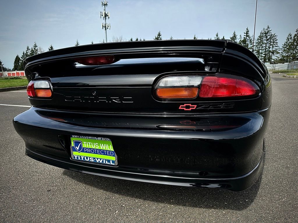 Used 2002 Chevrolet Camaro Z28 w/ Sport Appearance Pkg RWD image 40
