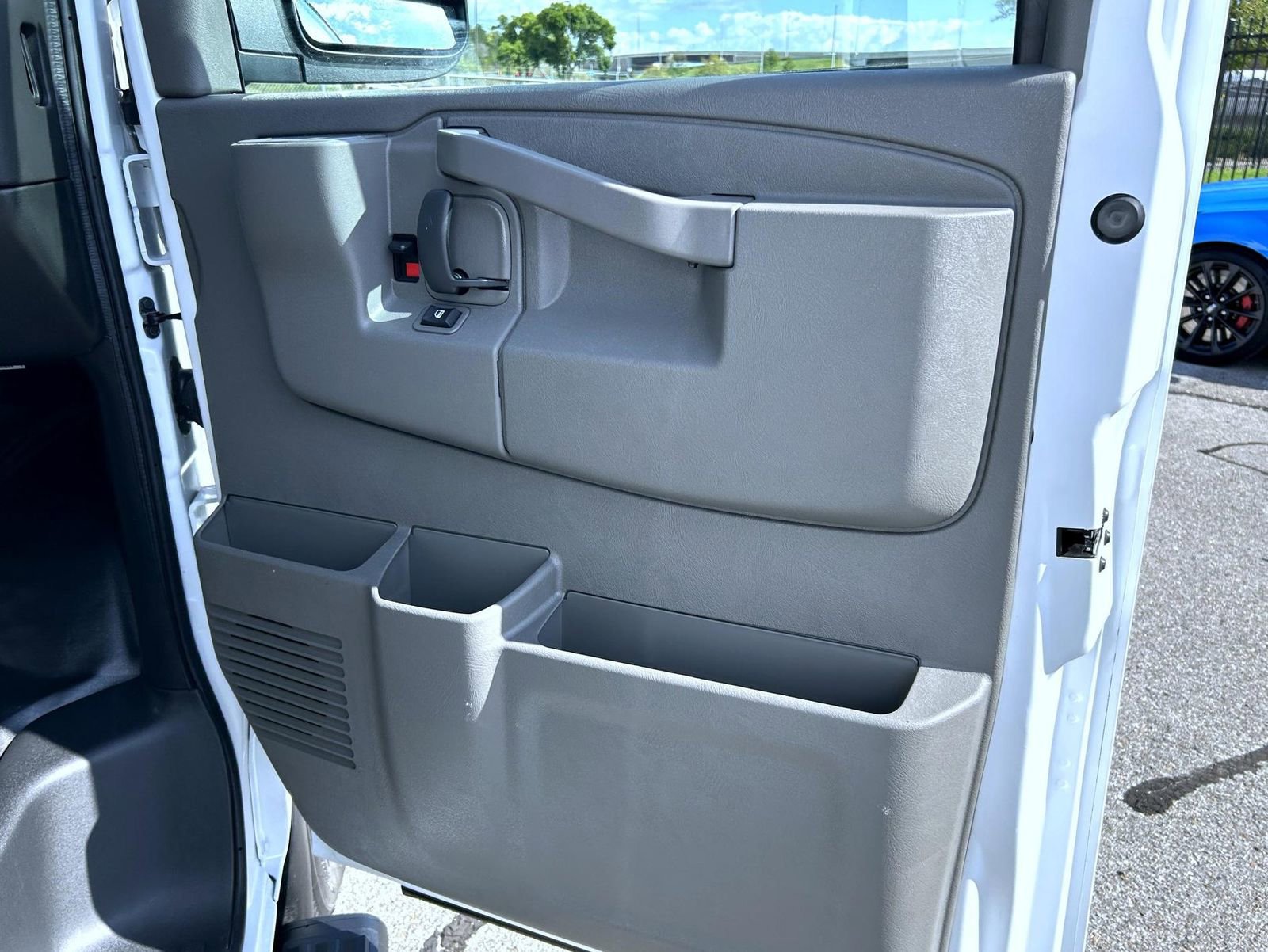 New 2025 Chevrolet Express 2500 Work Van w/ Safety Package RWD image 16