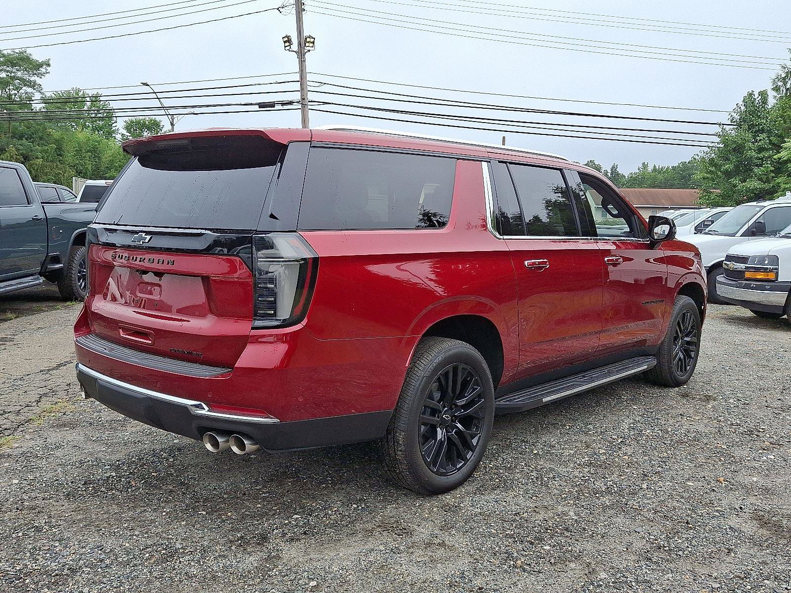 New 2025 Chevrolet Suburban Premier image 3