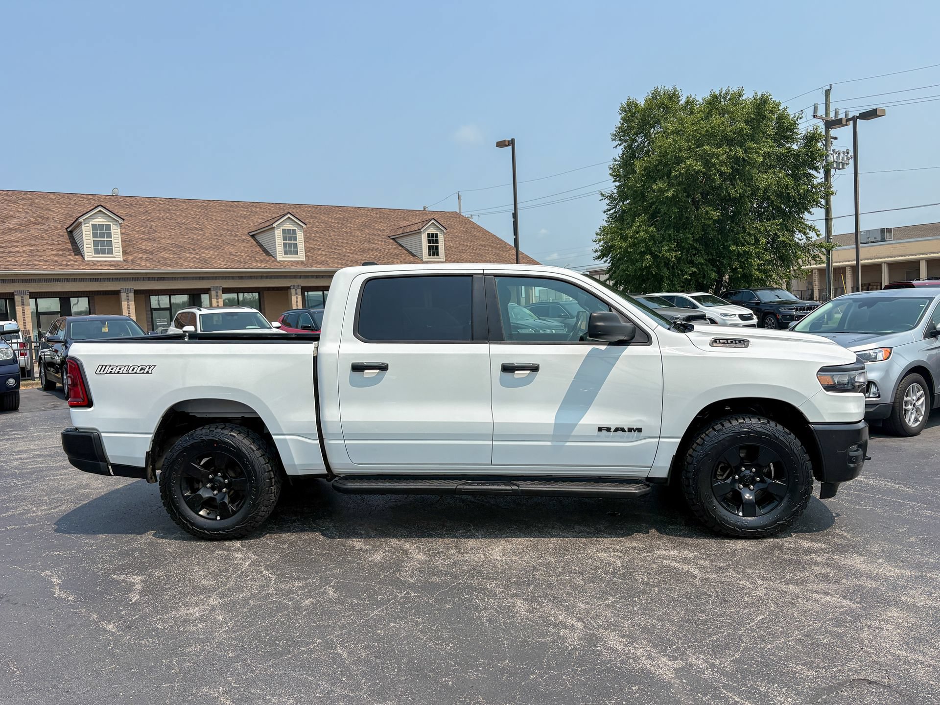 Used 2025 RAM 1500 Warlock AWD/4WD image 14
