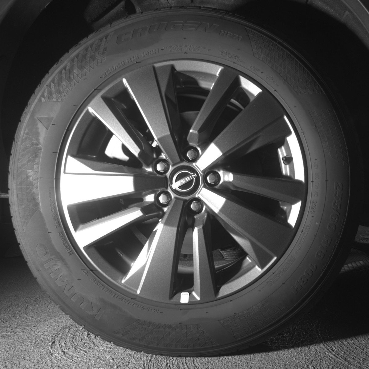 Used 2025 Nissan Pathfinder SV FWD image 15