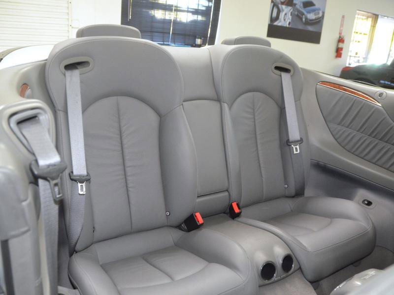 Used 2006 Mercedes-Benz CLK 350 Cabriolet w/ Premium Pkg image 29