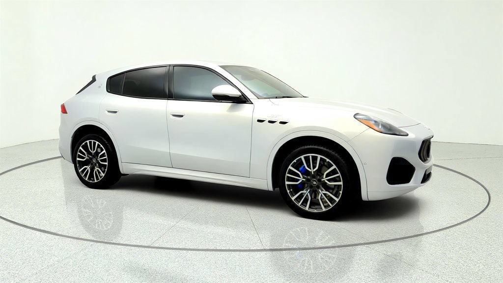 Used 2023 Maserati Grecale GT AWD/4WD image 3
