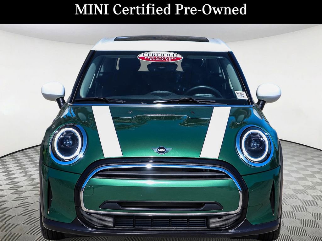 Used 2023 MINI Cooper 4-Door Hardtop image 2