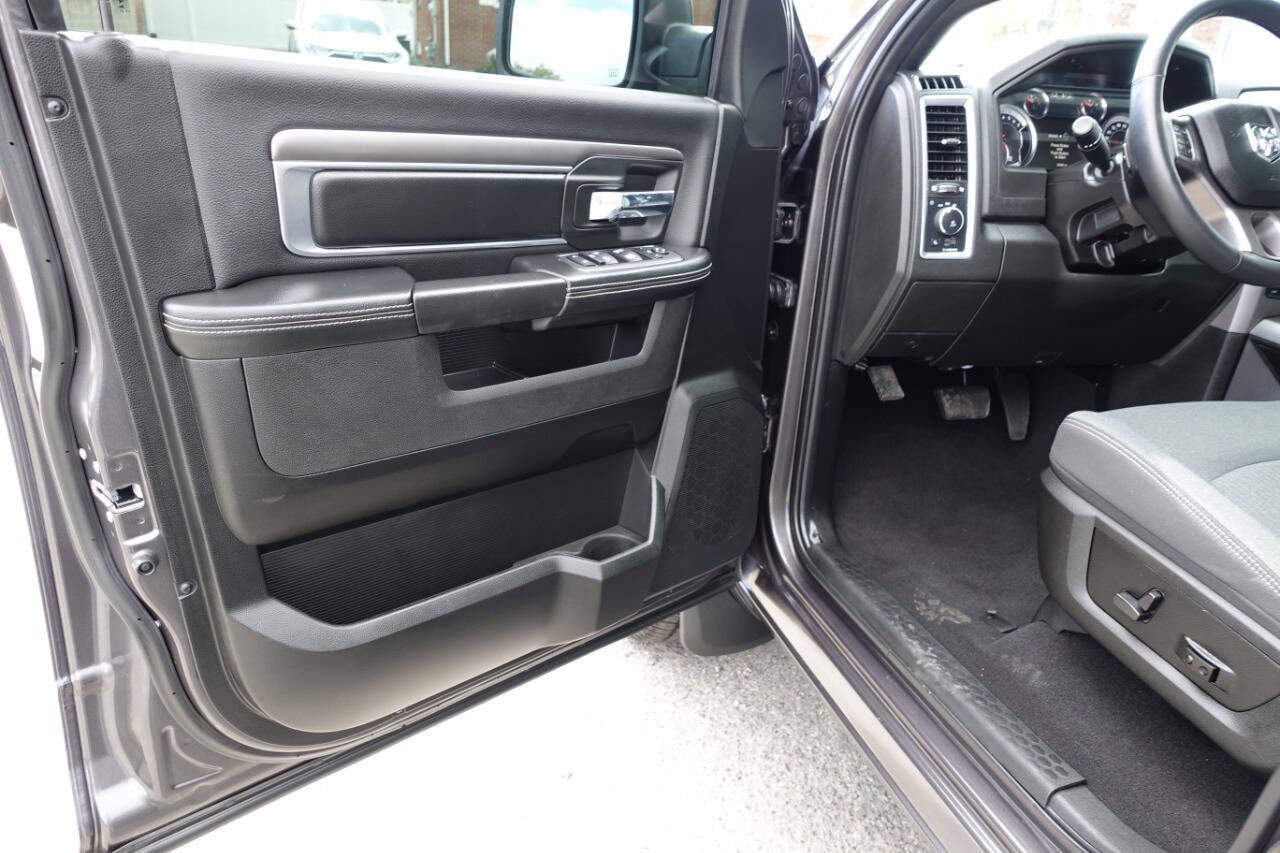 Used 2023 RAM 1500 Classic Warlock image 16