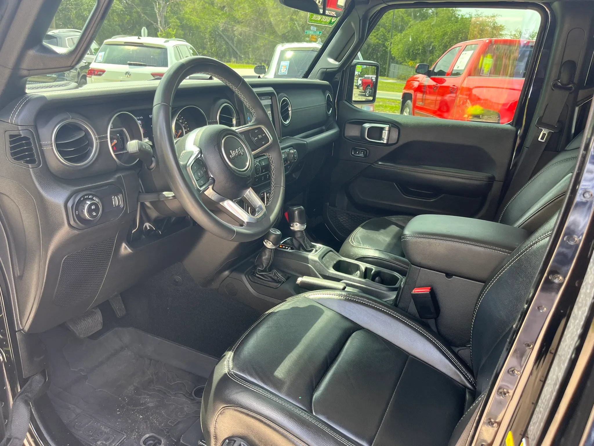 Used 2023 Jeep Gladiator Overland w/ Popular Equipment Package AWD/4WD image 13