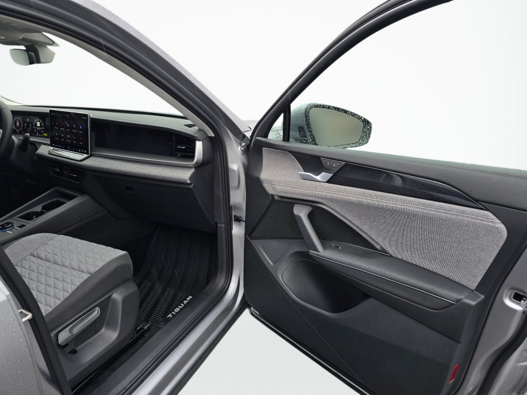 New 2026 Volkswagen Tiguan S AWD/4WD image 40