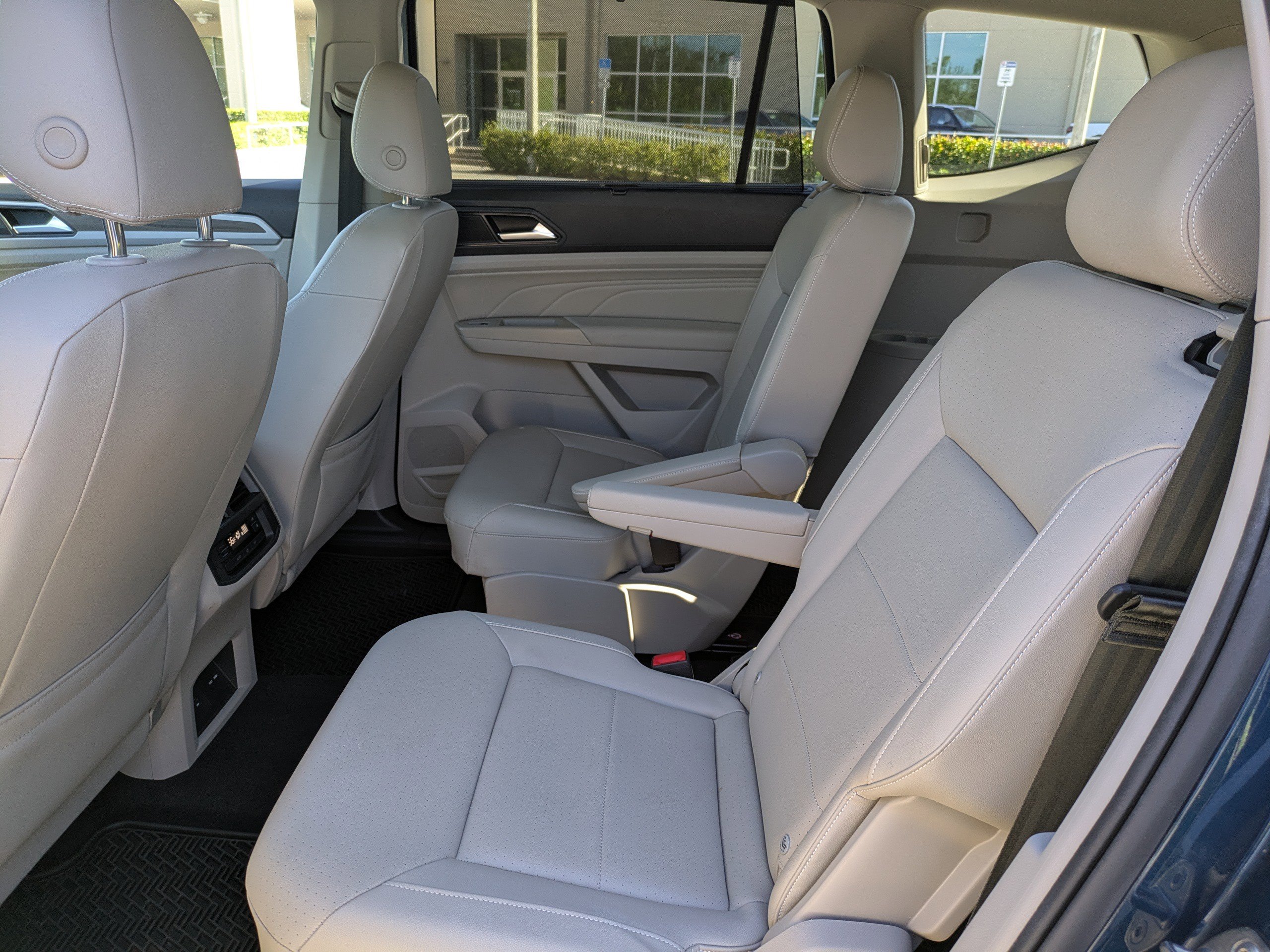 Used 2021 Volkswagen Atlas SEL image 17