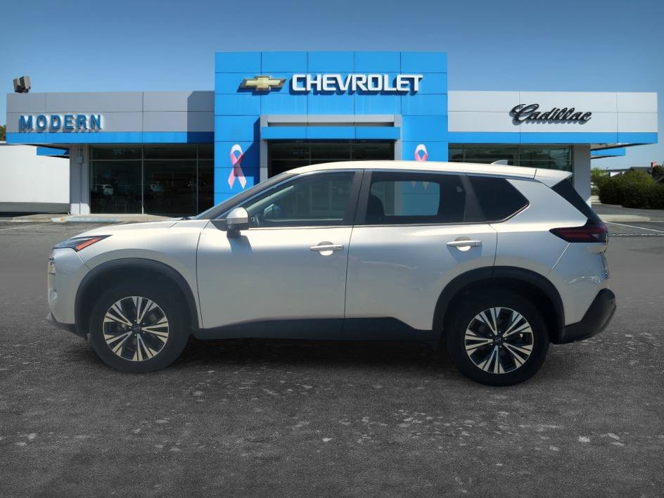 Used 2023 Nissan Rogue SV FWD image 2