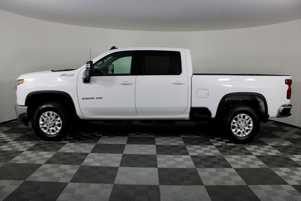 Used 2023 Chevrolet Silverado 2500 LT image 4