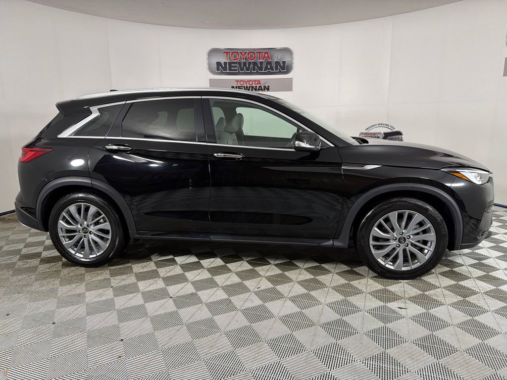 Used 2024 INFINITI QX50 Luxe image 3