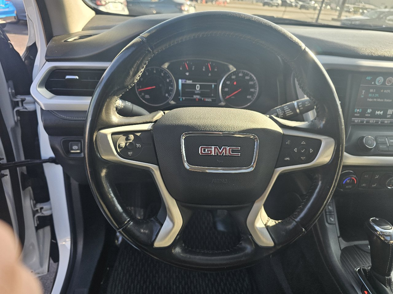 Used 2019 GMC Acadia SLT image 29