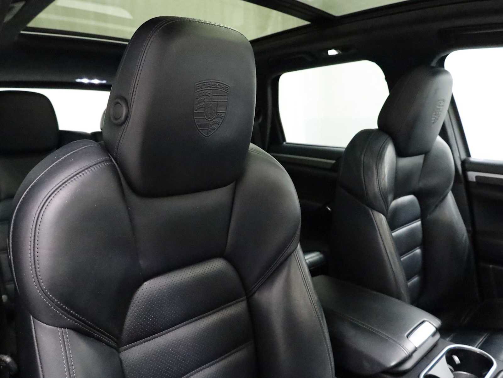 Used 2016 Porsche Cayenne GTS AWD/4WD image 22