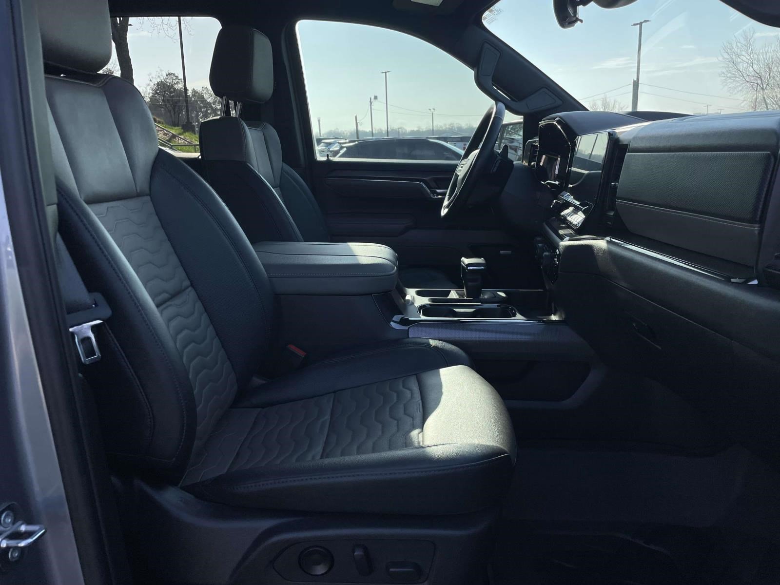 Used 2024 Chevrolet Silverado 1500 ZR2 w/ Technology Package image 14