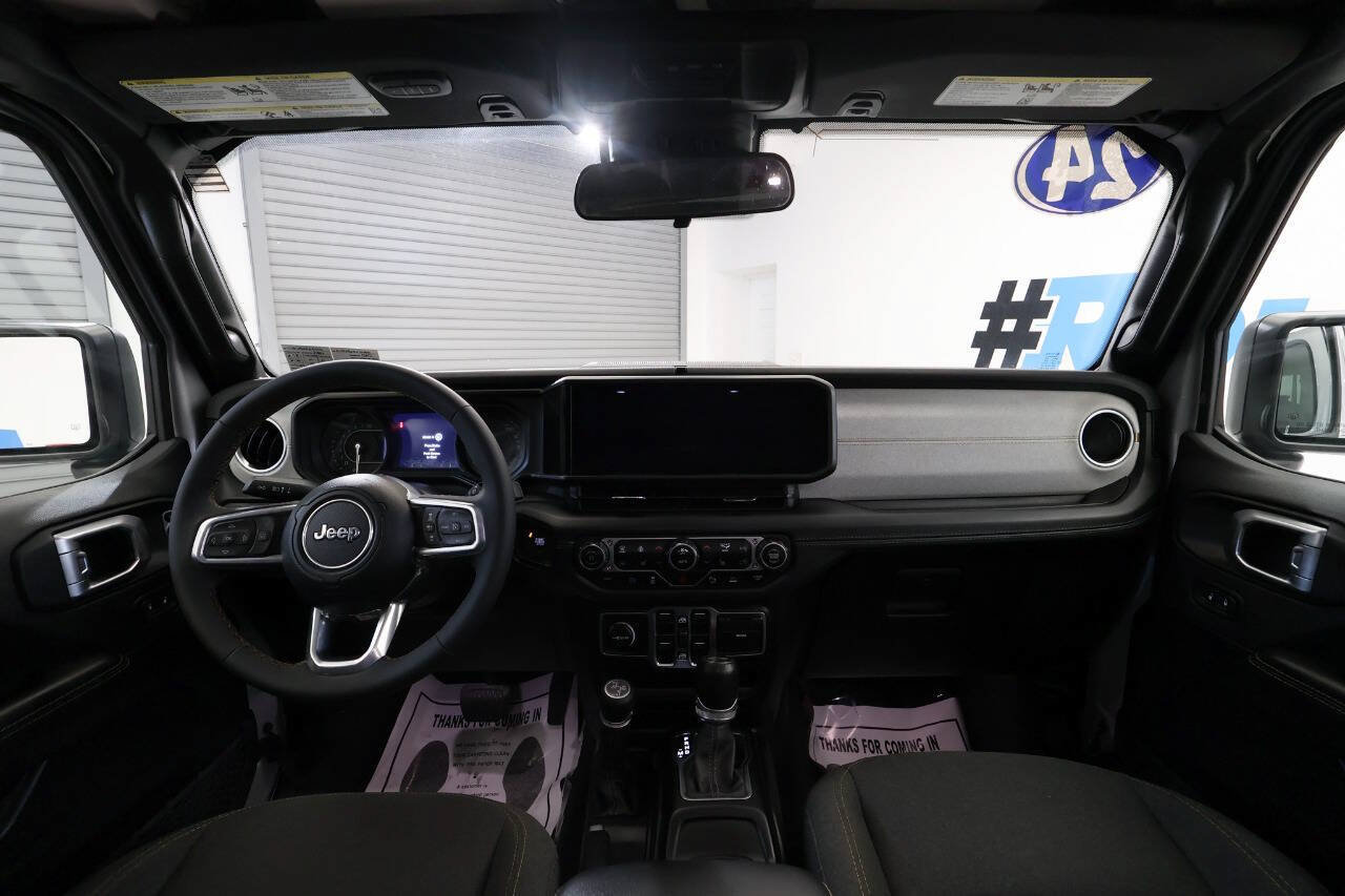 Used 2024 Jeep Wrangler Unlimited Sahara w/ Safety Group AWD/4WD image 23