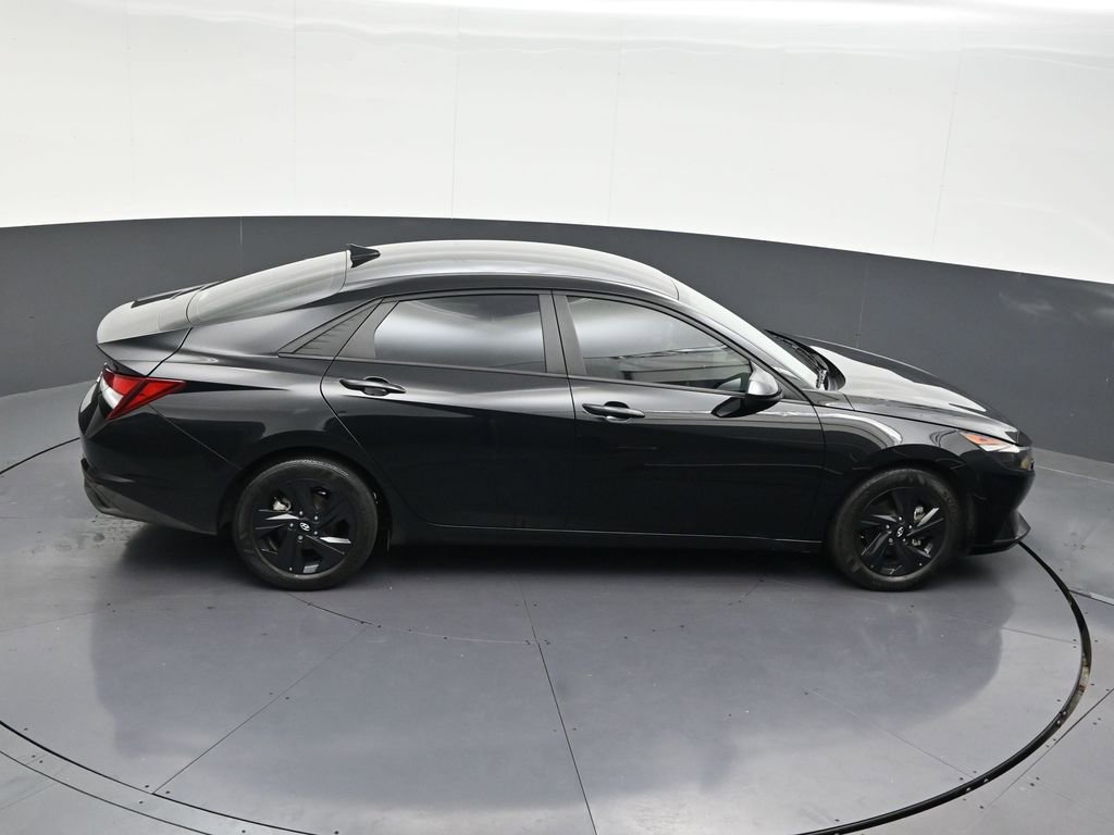 Used 2023 Hyundai Elantra SEL FWD image 27