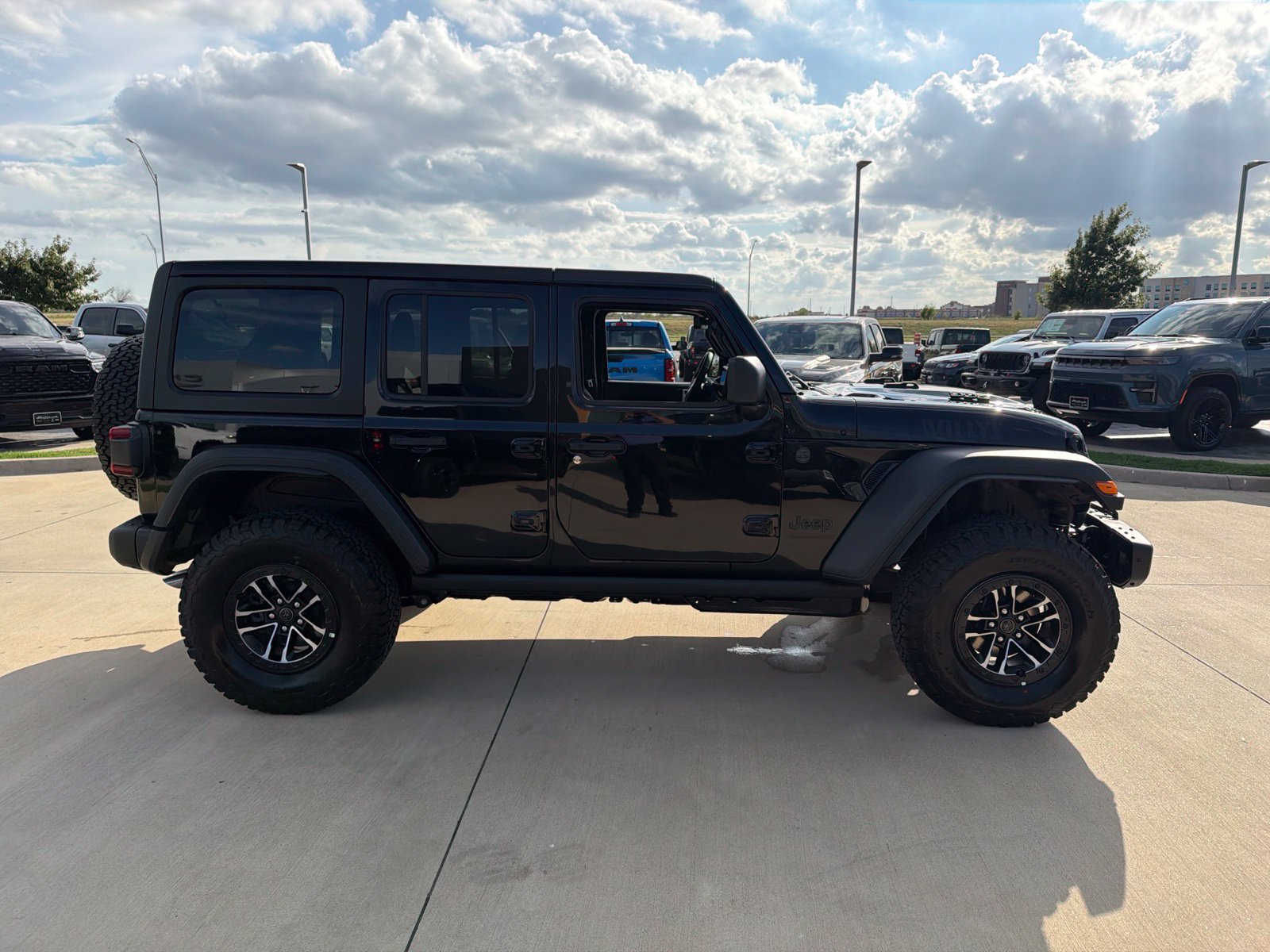 New 2027 Jeep Wrangler Unlimited Rubicon 392 AWD/4WD image 6