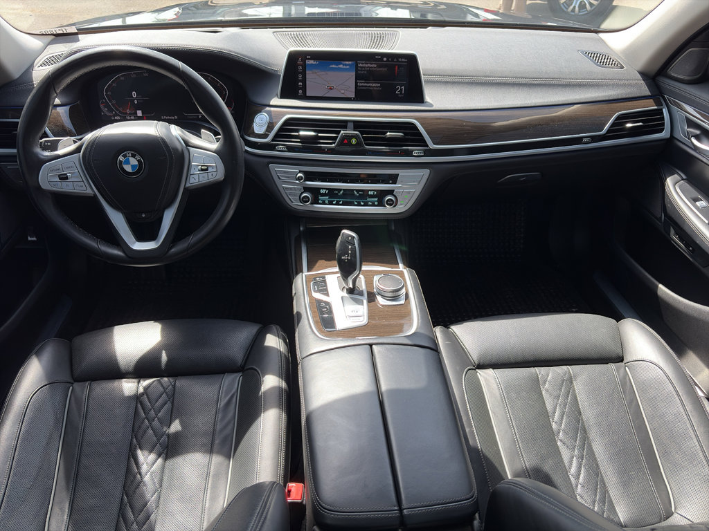 Used 2022 BMW 740i xDrive w/ Premium Package AWD/4WD image 33