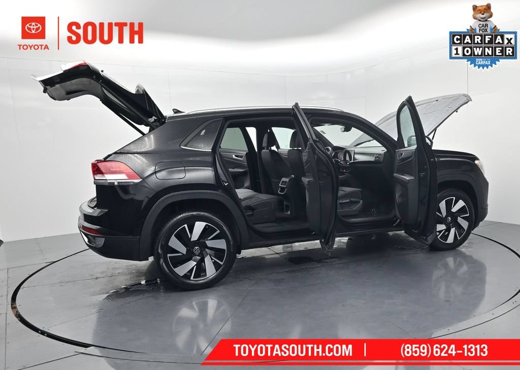 Used 2024 Volkswagen Atlas Cross Sport SE FWD image 63