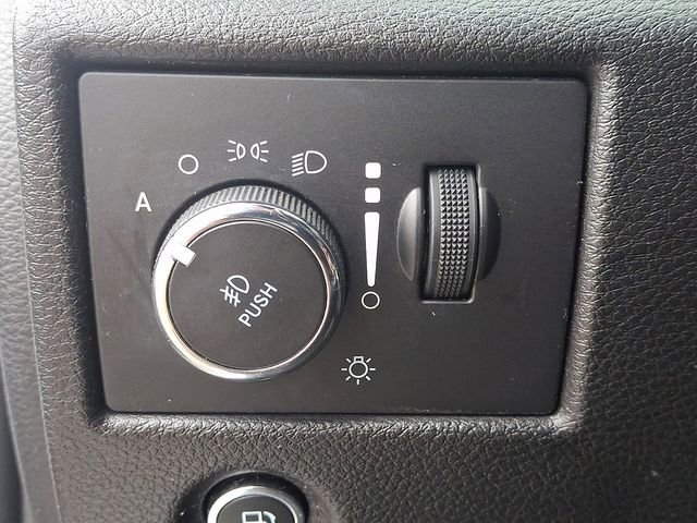 Used 2020 Jeep Grand Cherokee Limited w/ Premium Lighting Group image 26