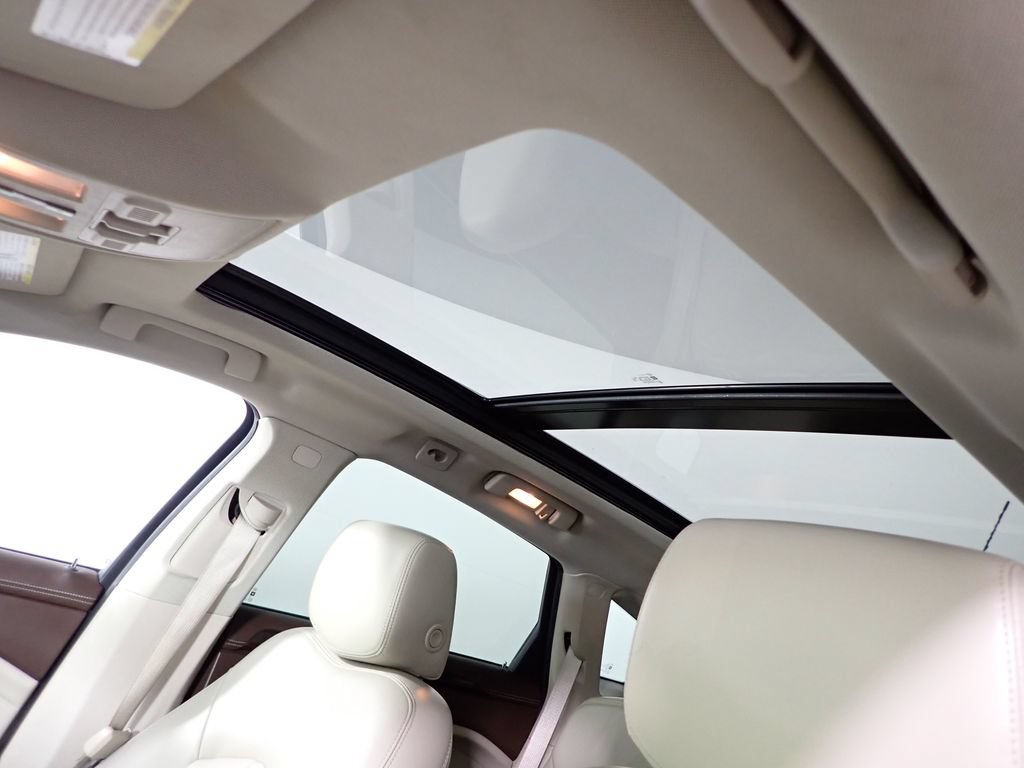 Used 2011 Cadillac SRX Luxury FWD image 5
