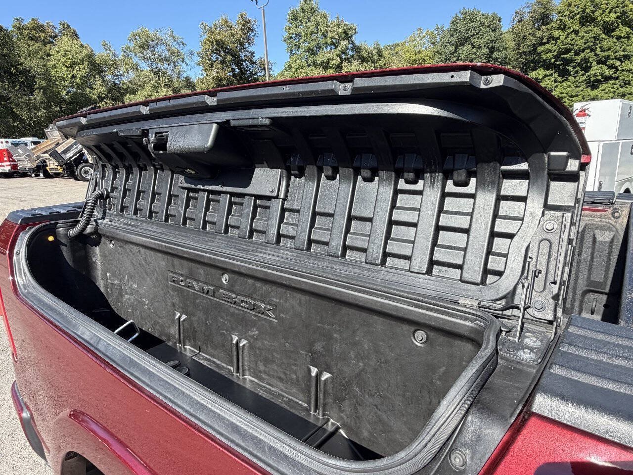 Used 2019 RAM 1500 Laramie w/ Sport Appearance Package AWD/4WD image 7